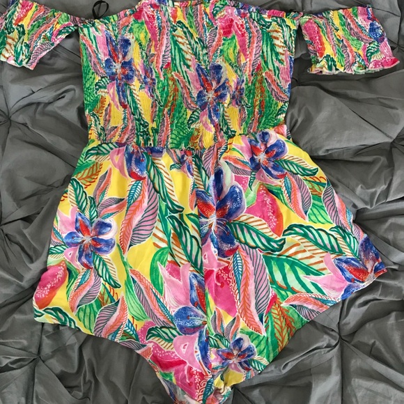 NEVER WORN floral romper - Picture 2 of 3